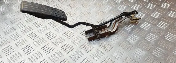 Subaru Forester SF Accelerator throttle pedal