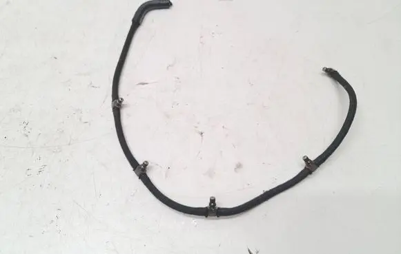 Volvo XC70 Fuel line pipe