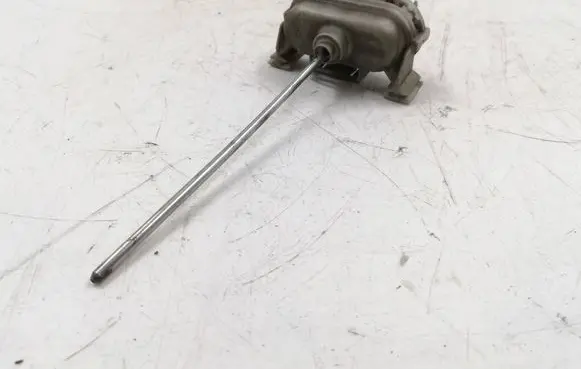 Audi A4 S4 B5 8D Central locking vacuum pump 8D0862153 190499