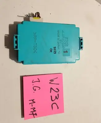 Mitsubishi Galant Central body control module MR40589