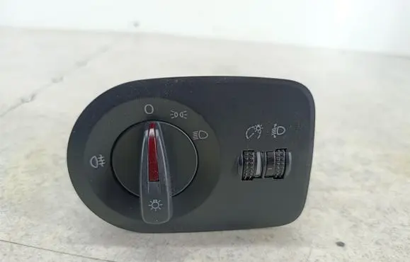 Seat Ibiza IV (6J,6P) Light switch 6J1941531AK