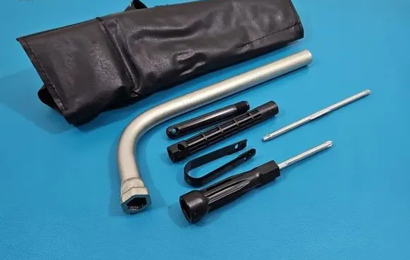 Audi A4 S4 B9 8W Lift Jack 8N0012219 IMPRK1550396