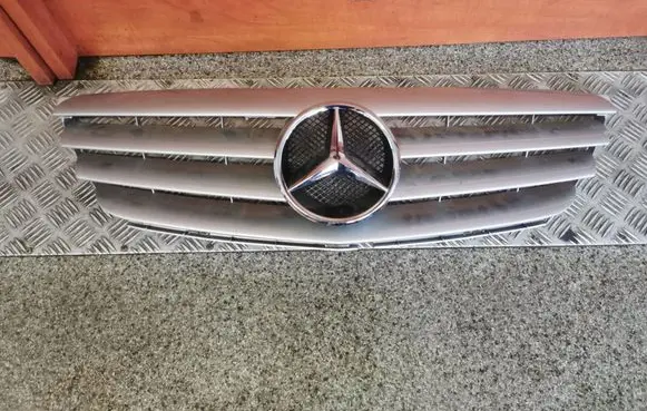 Mercedes-Benz B W245 Front grill 1698800183