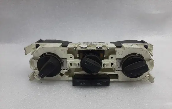 Skoda Fabia Mk2 (5J) Climate control unit 5J0820045D