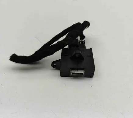 Alfa Romeo Stelvio USB socket connector 50549382 00505493820