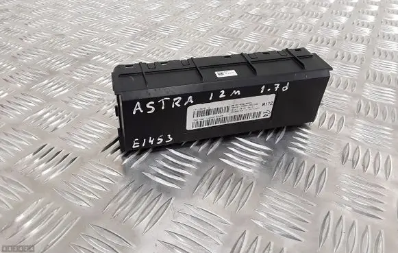 Opel Astra H Door control unit/module 901516320003