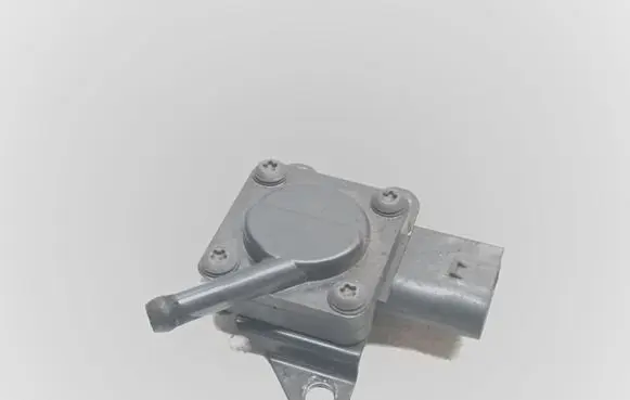 BMW 3 E90 E91 Exhaust gas pressure sensor 7808013