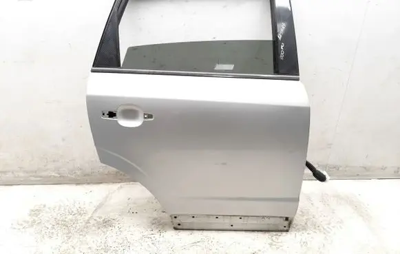 Opel Antara Rear door