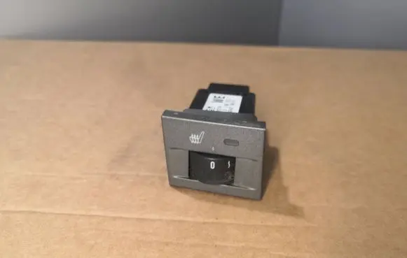 Opel Vectra C Seat heating switch 13138251 32429810