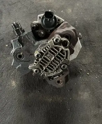 Volvo S60 Fuel injection high pressure pump