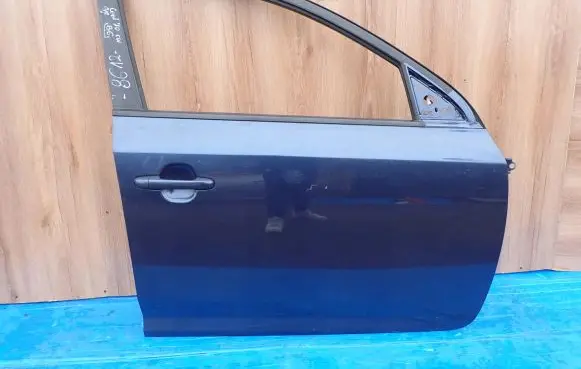 KIA Ceed Front door