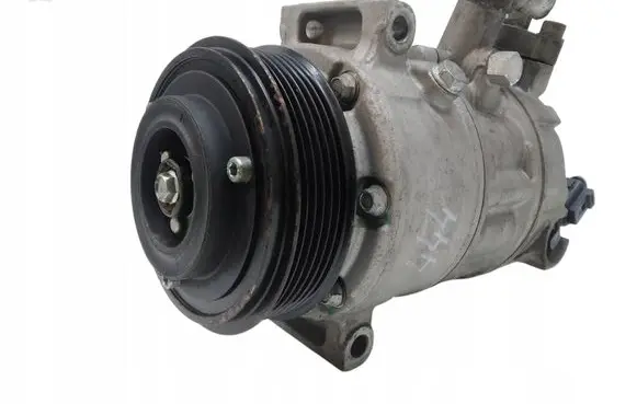 Volkswagen PASSAT B6 Air conditioning (A/C) compressor (pump)