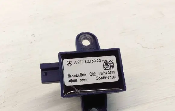 Mercedes-Benz E W212 Airbag deployment crash/impact sensor A2128205026 5WK43873