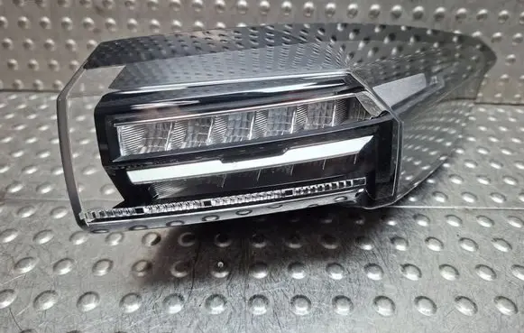 Peugeot 308 Rear/tail lights S26282226 9835299280
