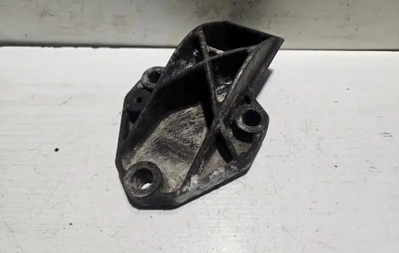 Citroen Xantia Engine mounting bracket 9152162180