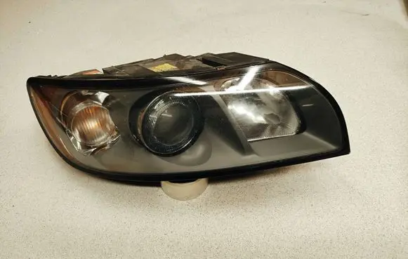 Volvo V50 Headlight/headlamp 30698890 0301198274