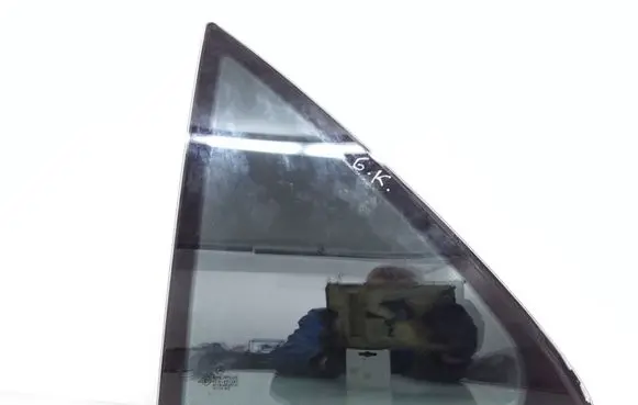 Mercedes-Benz S W140 Rear vent window glass 