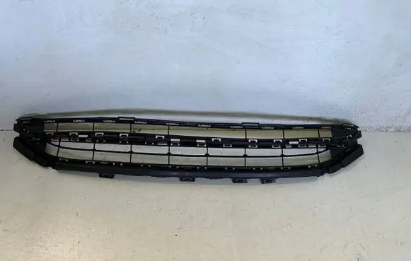 Mercedes-Benz E AMG W210 Front fog light trim/grill