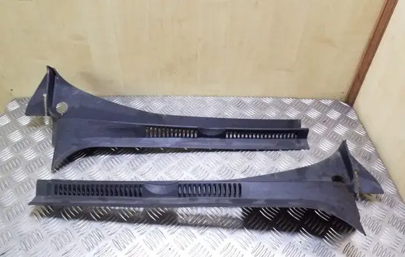 Volkswagen Golf Plus Wiper trim 5M0819404B 5M0819403B