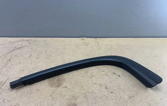 BMW 3 E90 E91 Rear side glass trim 51137117243 7117243