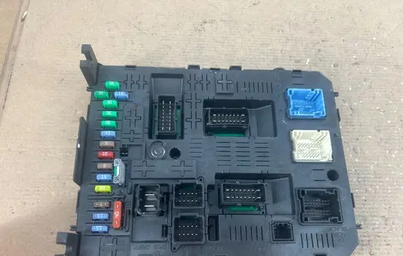 Peugeot RCZ Comfort/convenience module 967847688001 20977771 230346602