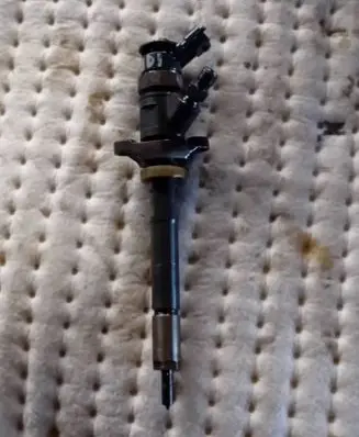 Peugeot Partner Fuel injector 0445110311