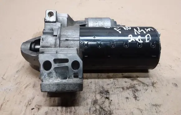 BMW 5 F10 F11 Starter motor 857410202 0001148509