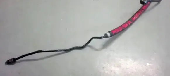 Volkswagen Polo IV 9N3 Power steering hose/pipe/line