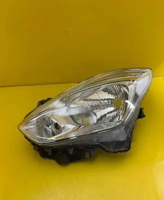 Suzuki Swift III Headlight/headlamp W2962
