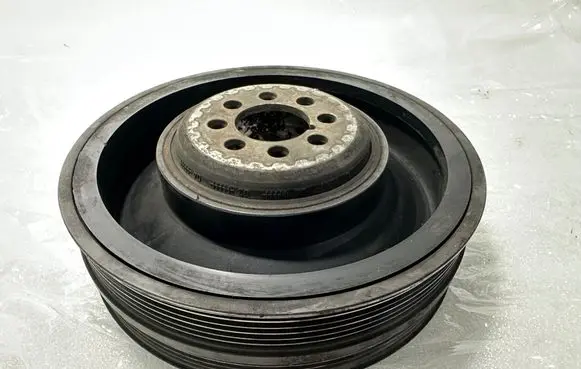 Audi A6 S6 C5 4B Crankshaft pulley 059105251M