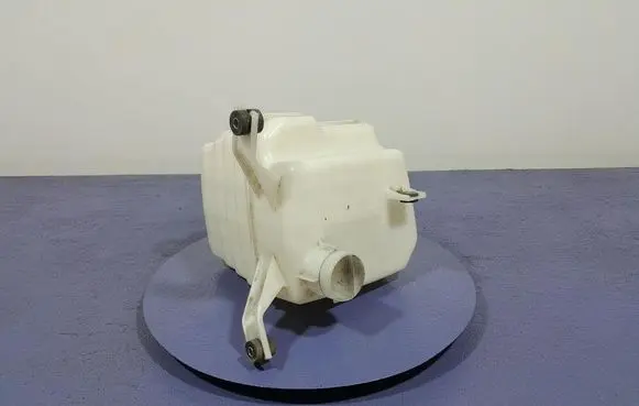 Toyota Prius (NHW20) Air filter box 1789321030
