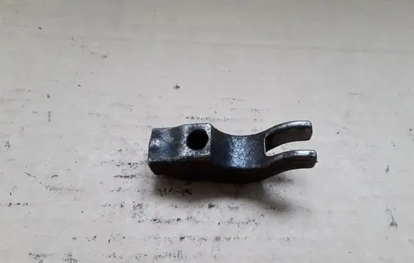 Opel Astra H Fuel Injector clamp holder K82