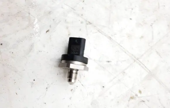 Mini Clubman F54 Fuel pressure sensor 8643665
