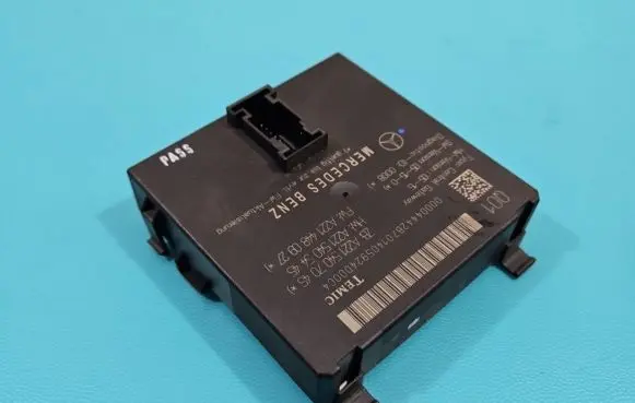 Mercedes-Benz S W221 Central body control module A2215407045 IMPRK1390222