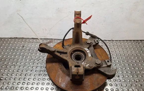 Renault Logan II Front wheel hub spindle knuckle S25056955 400151018R