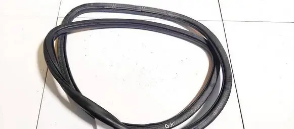Volkswagen Polo IV 9N3 Rubber seal rear door 6q6867911k