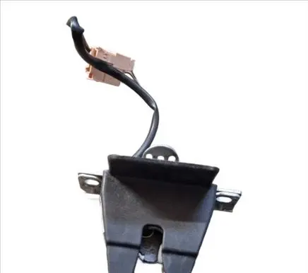 Volkswagen Fox Tailgate/trunk/boot lock/catch/latch 5z6827505