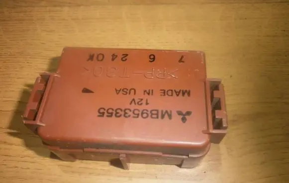 Mitsubishi Carisma Other relay MB953355