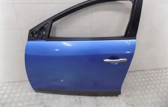 Renault Megane III Front door