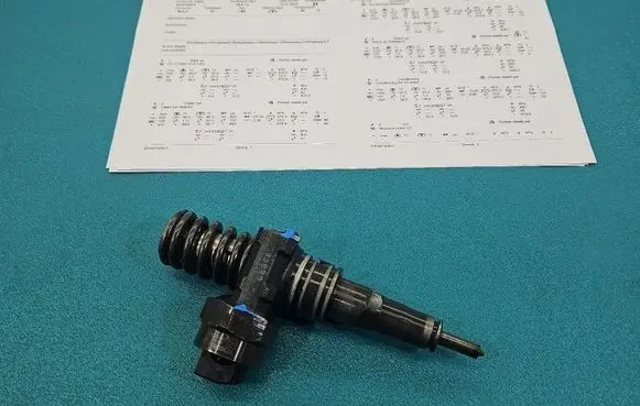 Volkswagen PASSAT B5.5 Fuel injector 0414720015 IMPRK1593889