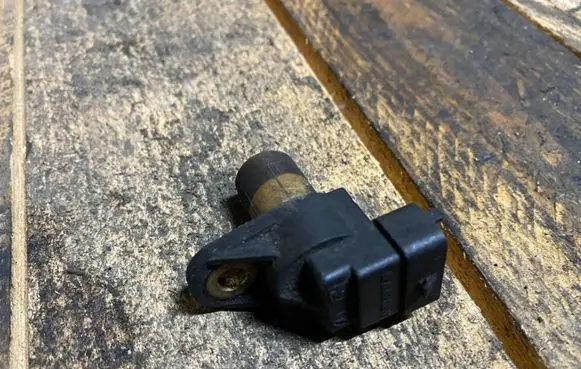 Mercedes-Benz E W211 Camshaft position sensor A0031539728 0031539728