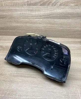Speedometer (instrument cluster)