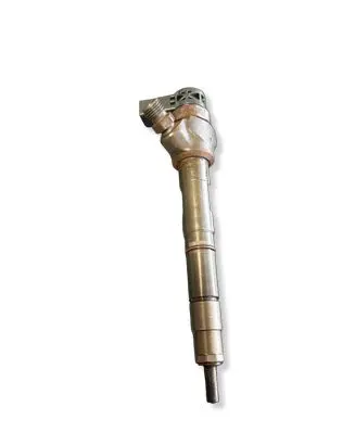 Volkswagen Tiguan Fuel injector 0445110647 03L130277Q