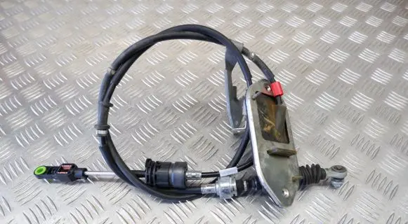 Toyota Yaris XP210 Gear shift cable linkage 33820K0040