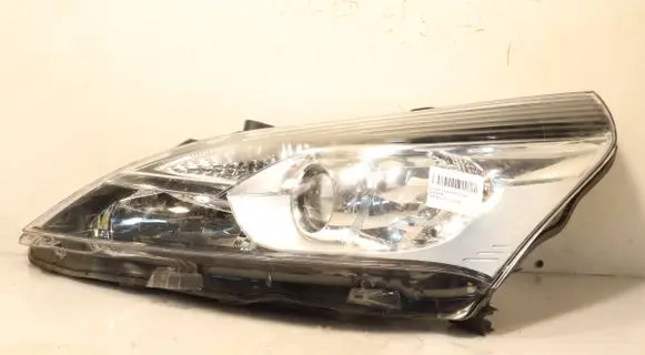 Toyota Verso Headlight/headlamp
