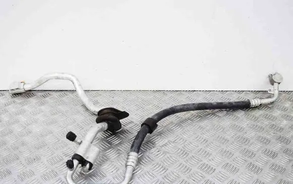 Air conditioning (A/C) pipe/hose
