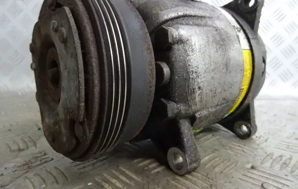Renault Megane E-Tech Air conditioning (A/C) compressor (pump) 7700273320
