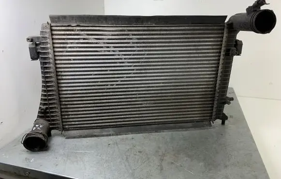Volkswagen PASSAT B6 Intercooler radiator 3C0145803G