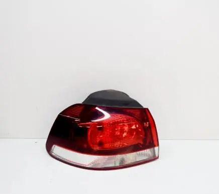 Volkswagen Golf VII Rear/tail lights 5K0945095M