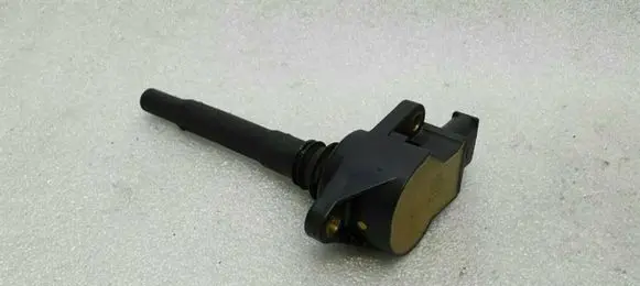Mercedes-Benz R W251 High voltage ignition coil A1569064400 A1569060500